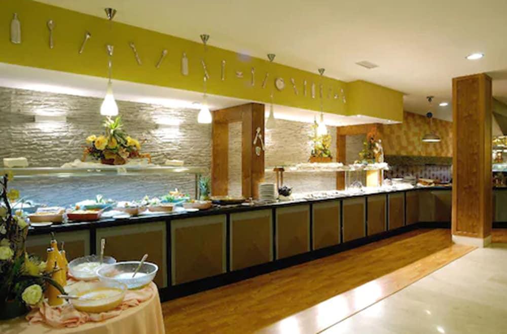 Evenia Olympic Palace Lloret de Mar Eksteriør billede