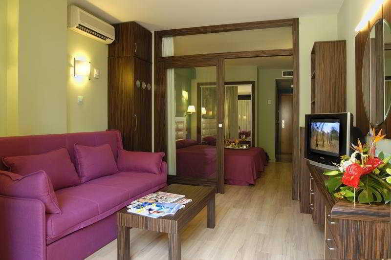 Evenia Olympic Palace Lloret de Mar Eksteriør billede